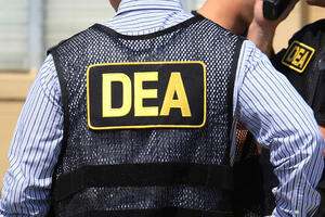 Agenti DEA pratili pošiljke fentanila, ali ih nijesu plijenili