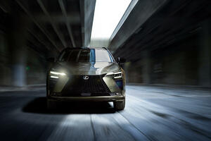 Novi Lexus NX prelazi 100 kilometara na struju: Plug-in hibrid...