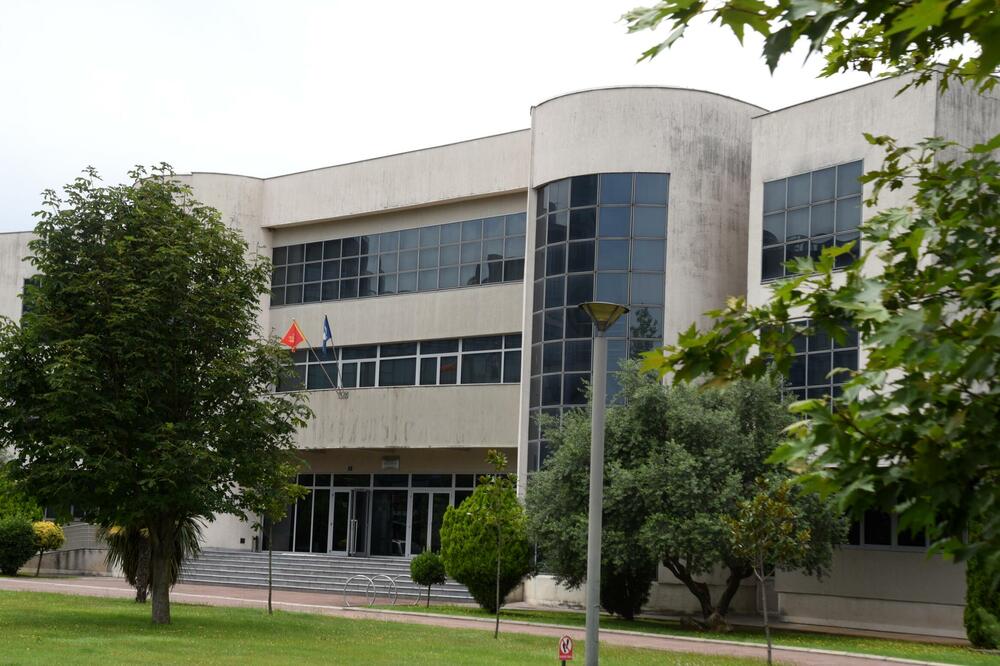 Ko će i kako na čelo: Rektorat UCG, Foto: BORIS PEJOVIC