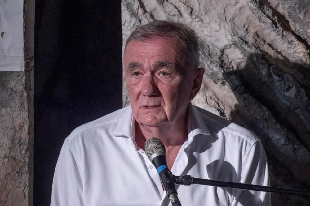 Dušan Kovačević