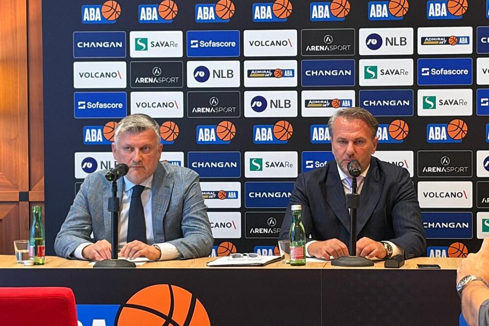 Dubravko Kmetović i Ostoja Mijailović na konferenciji u Ljubljani, Foto: Savo Njunjić