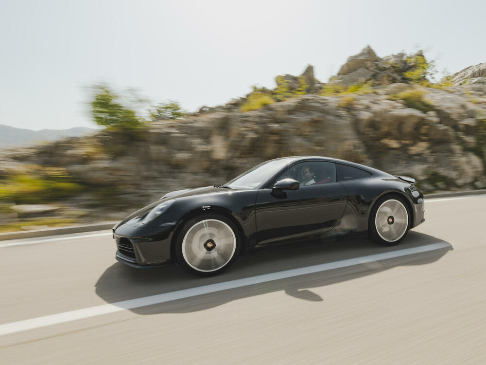 <p><strong>Porsche West Balkan organizovao je u Porto Montenegru prvi regionalni događaj koji je na jednom mestu okupio Porsche kupce, partnere i predstavnike svih šest tržišta regiona &ndash; Srbije, Crne Gore, Bosne i Hercegovine, Severne Makedonije, Kosova i Albanije.</strong></p>