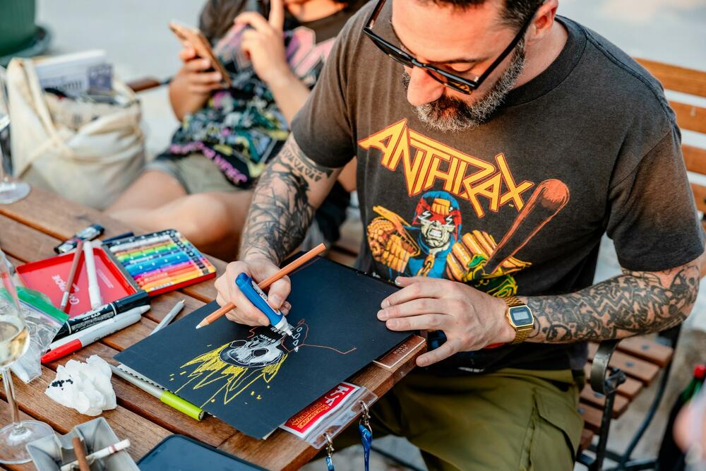 <p>Jubilarni 20. Hercegnovski strip festival povezuje cijelu Boku, karavan devete umjetnosti danas prvi put stiže u Risan</p>