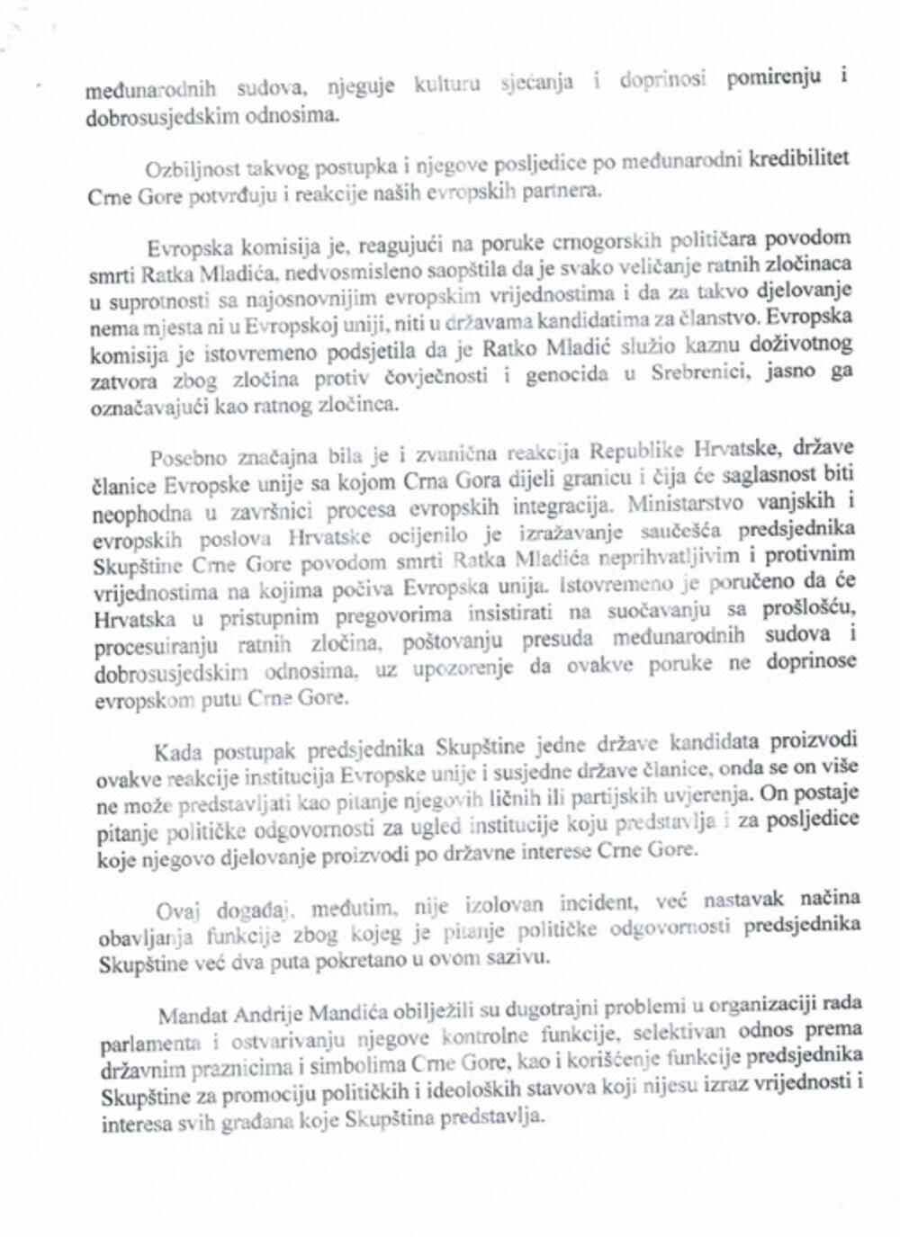 <p>Prema Poslovniku, sjednicu vanrednog zasjedanja predsjednik Skupštine će sazvati u vrijeme i s dnevnim redom naznačenim u zahtjevu za vanredno zasjedanje</p>