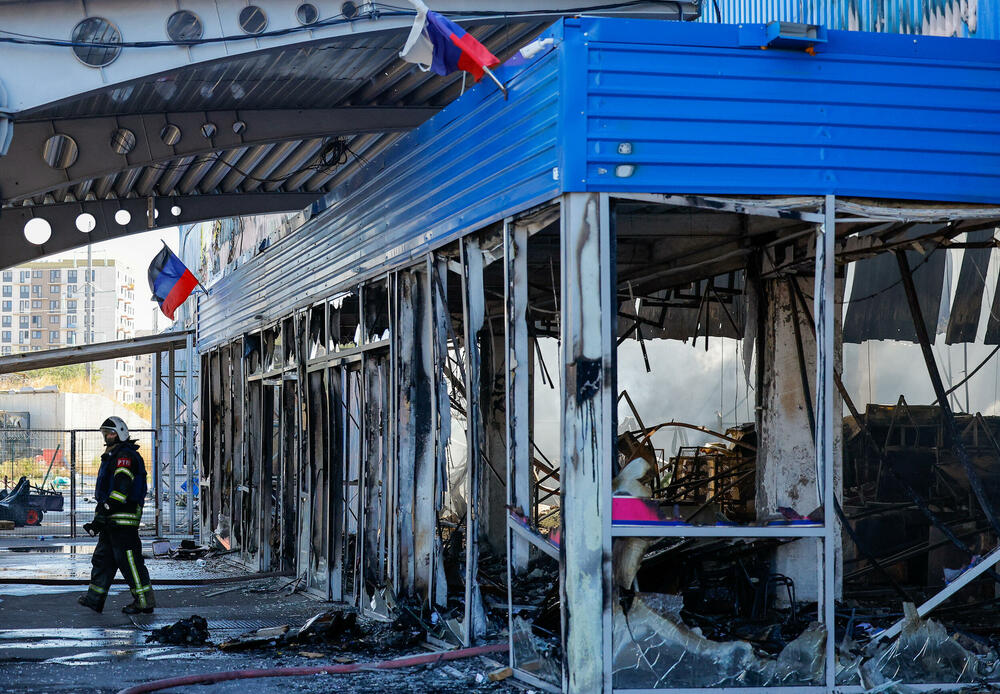 Tržni centar 'Galaktika' u Mariupolju nakon navodnog napada ukrajinskim dronom