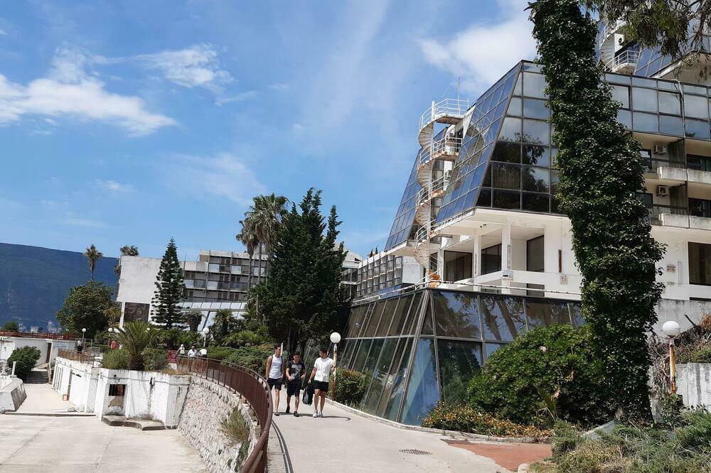Hotel procijenjen na 30 miliona eura: Hotel &ldquo;Plaža&rdquo;, Foto: Biljana Matijašević