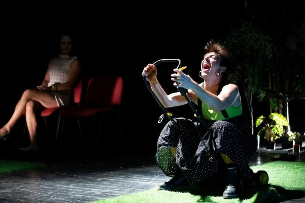 Scena iz predstave, Foto: Bojana Vukčević