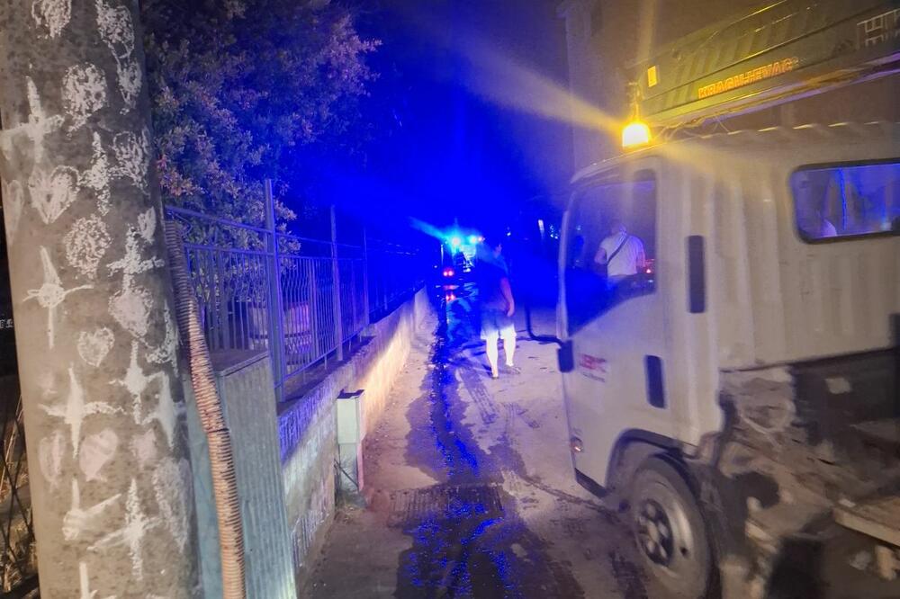 Sa lica mjesta, Foto: Služba zaštite i spašavanja Budva