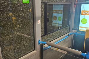 "Putevi": Autobus na liniji 19 kamenovan na Koniku, pričinjena...