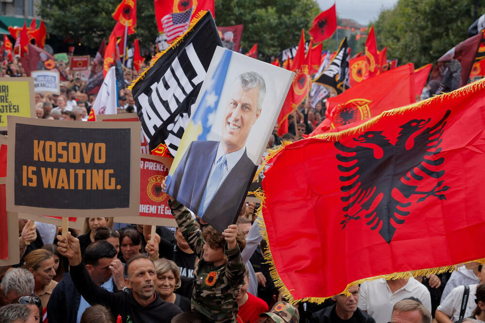 <p>"Nas OVK ujedinjuje, nekada nas je ujedinjavao, ujedinjuje nas i danas, ujedinjuje nas zauvijek", poručeno je sa skupa</p>