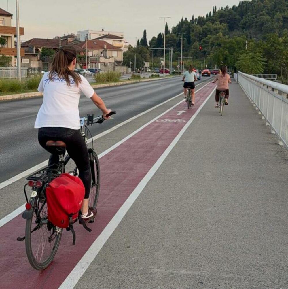 Podgorica mora dobiti povezanu mrežu biciklističkih traka i staza, poručuje Tofčević