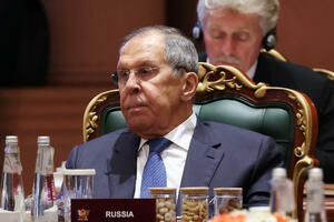 Lavrov: Rusija neće obustaviti borbe u Ukrajini dok budu trajali...