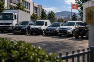 Parkirali pet auta i traktor: Finansijska istraga SDT-a protiv...