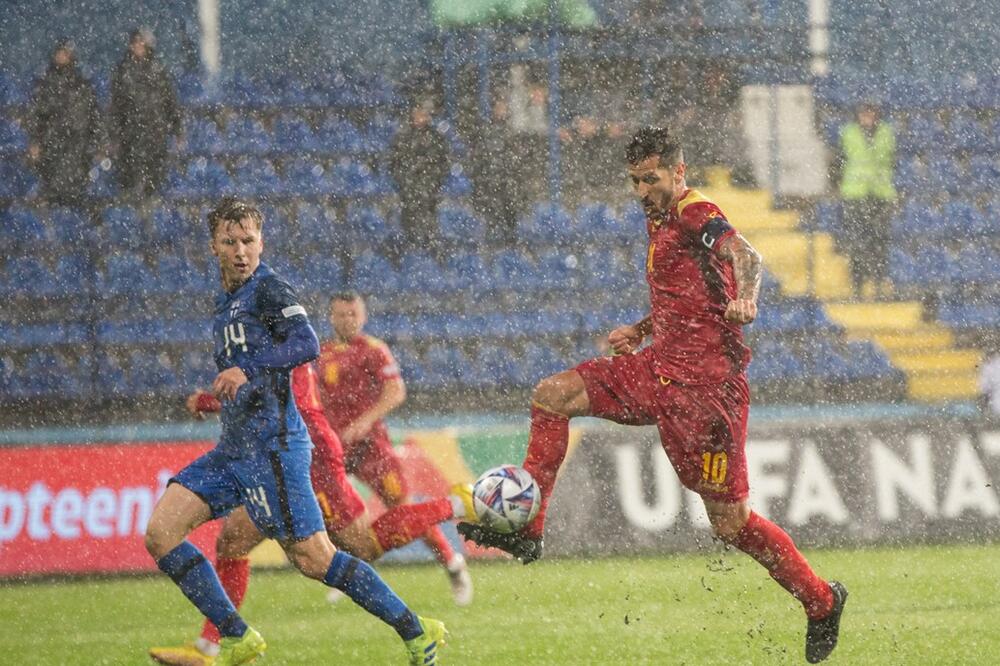 Stevan Jovetić na meču iz 2022. kada je Finska trijumfom u Podgorici obezbijedila baraž, Foto: FSCG