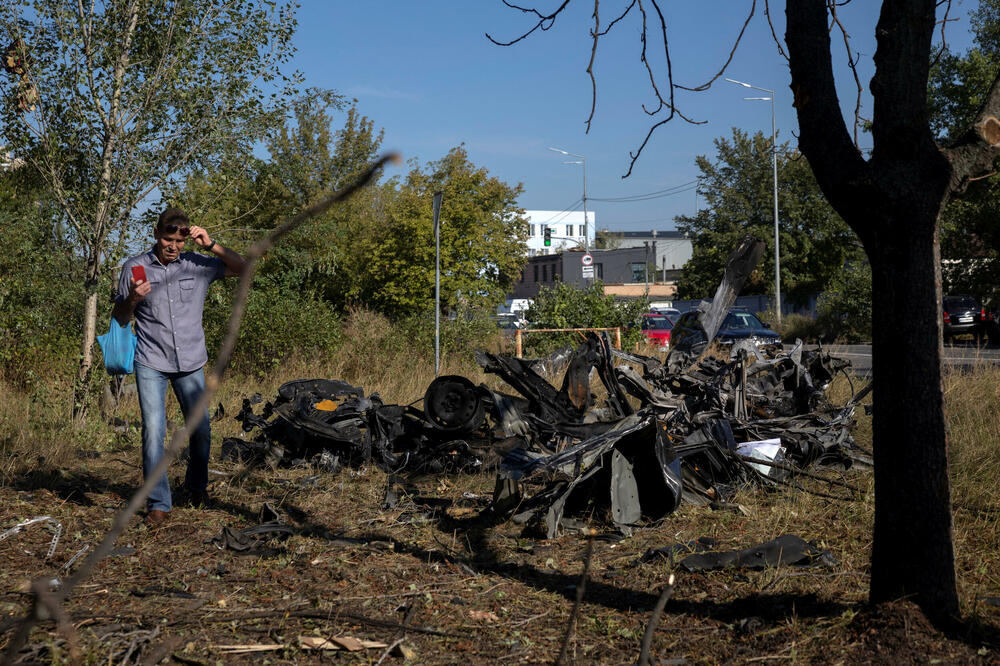 Detalj iz Kijeva nakon napada, Foto: Reuters