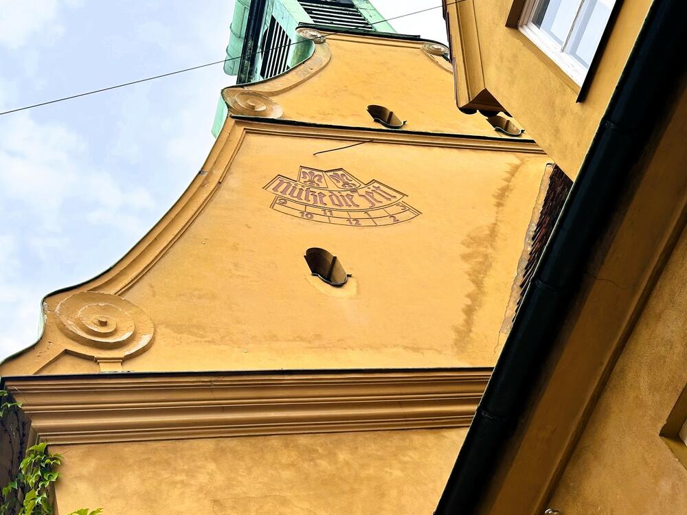 Sunčani sat na Crkvi Svetog Marka