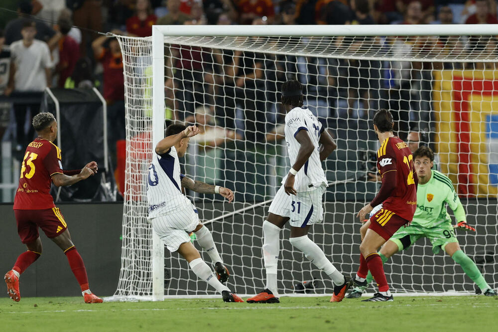 Lautaro postiže gol za 2:2, Foto: Reuters
