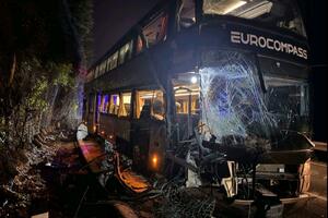 Četvoro djece i vođa puta lakše povrijeđeni u udesu autobusa sa...