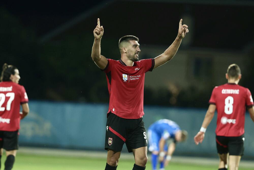 <p>Ulcinjani danas u 9. kolu MeridianBet 1. CFL savladali Jezero 4:1. Dečić igrao neriješeno sa Mornarom (1:1), Bokelj SBBet savladao Mladost Lob.Bet 3:0</p>