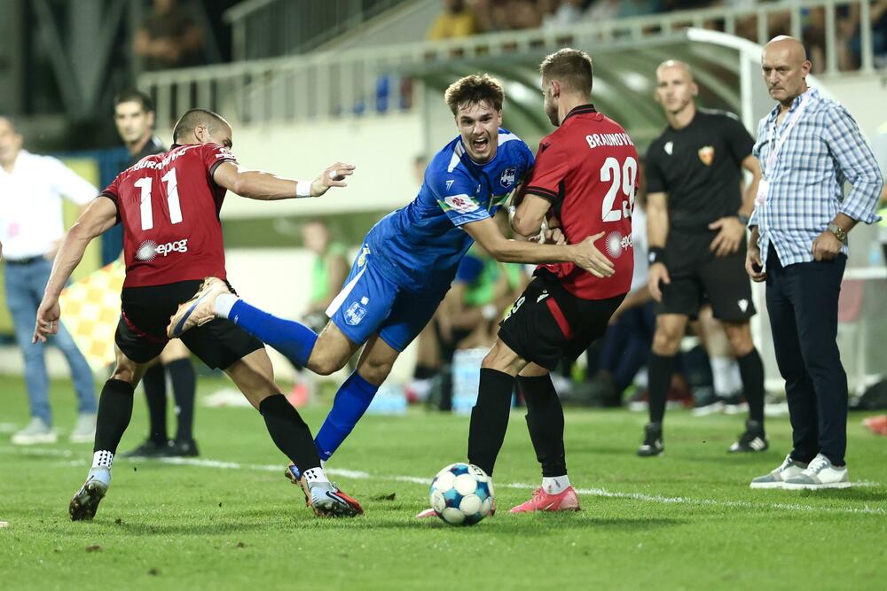 <p>Ulcinjani danas u 9. kolu MeridianBet 1. CFL savladali Jezero 4:1. Dečić igrao neriješeno sa Mornarom (1:1), Bokelj SBBet savladao Mladost Lob.Bet 3:0</p>