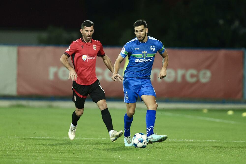 <p>Ulcinjani danas u 9. kolu MeridianBet 1. CFL savladali Jezero 4:1. Dečić igrao neriješeno sa Mornarom (1:1), Bokelj SBBet savladao Mladost Lob.Bet 3:0</p>