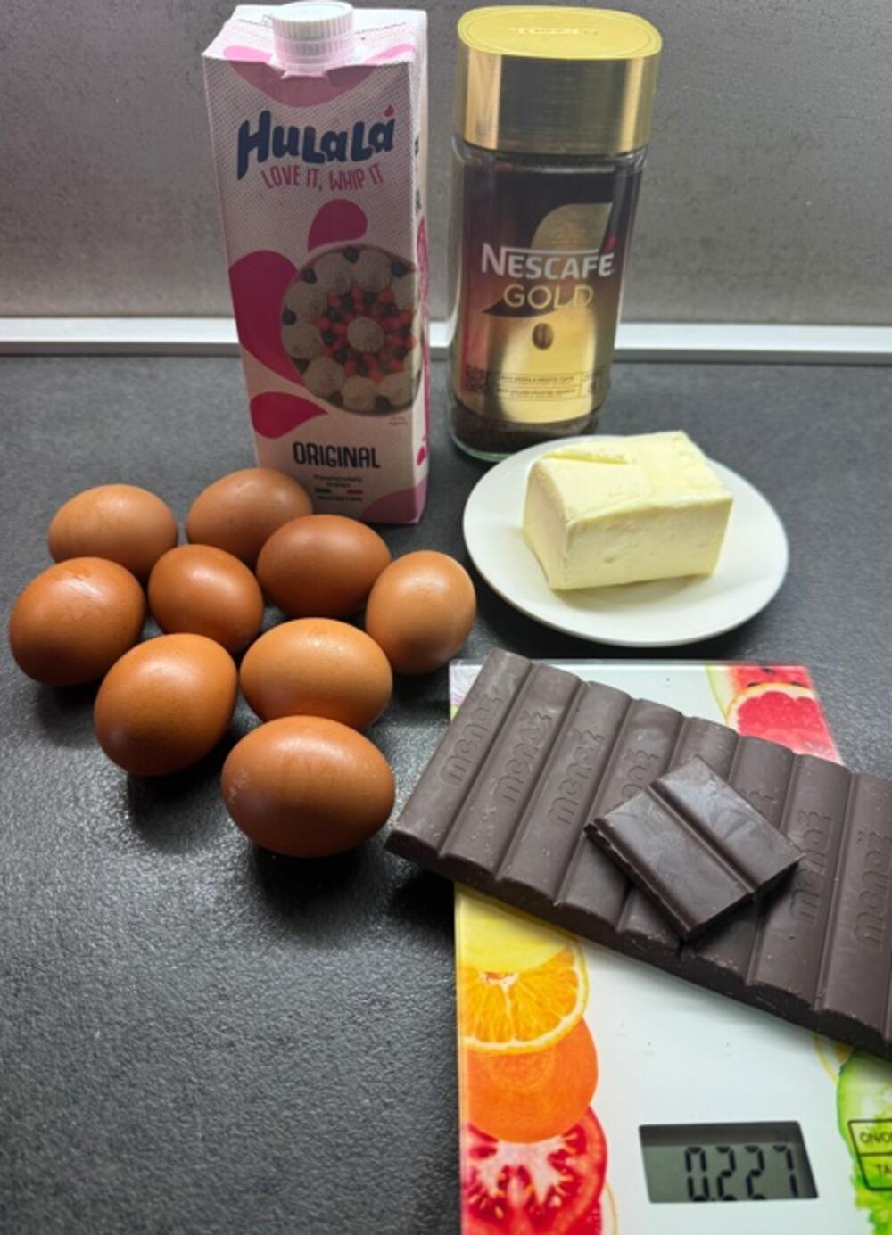Čokoladna mousse torta sa kafom