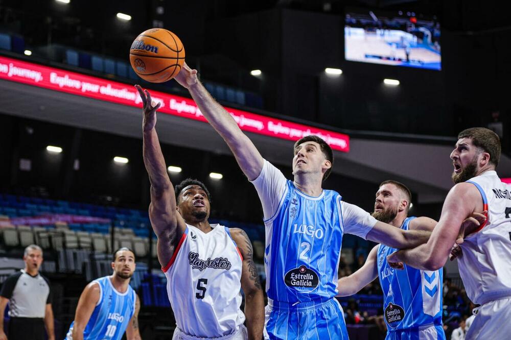 Aleksa Ilić na utakmici protiv Mančetera, Foto: FIBA