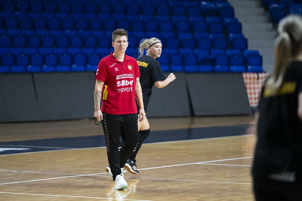 <p>Crnogorske rukometašice počele EHF sedmicu tokom koje će nastupiti na "ex-Yu" turniru u Ohridu - "lavice" se spremaju za EP, a misle i na Olimpijske igre</p>