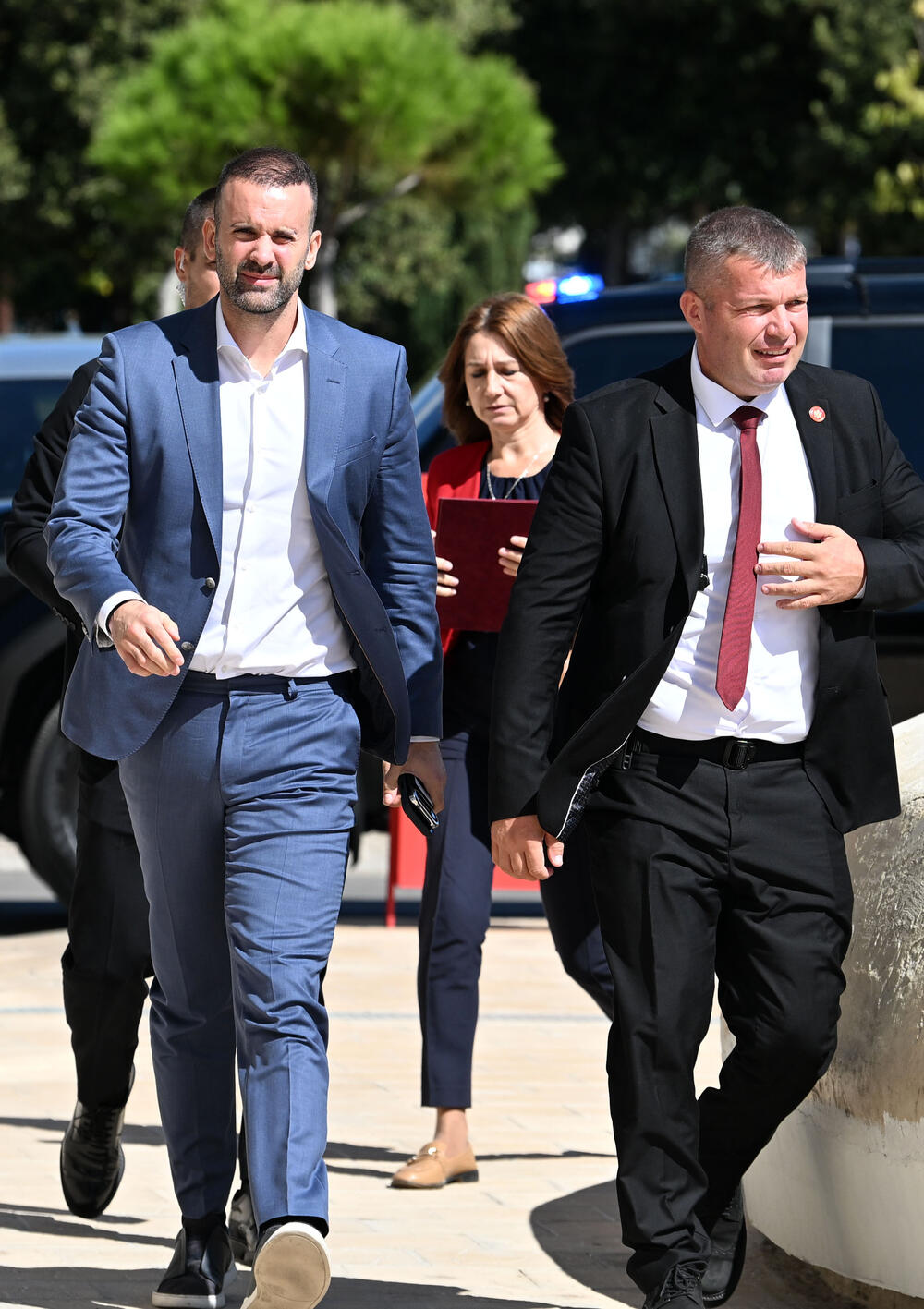 <p>Sastanak se održava u okviru proširene sjednice Upravnog odbora Unije poslodavaca Crne Gore (UPCG), a poslodavci očekuju dodatna objašnjenja predloženih mjera i njihovog uticaja na poslovanje i privredu u cjelini</p>