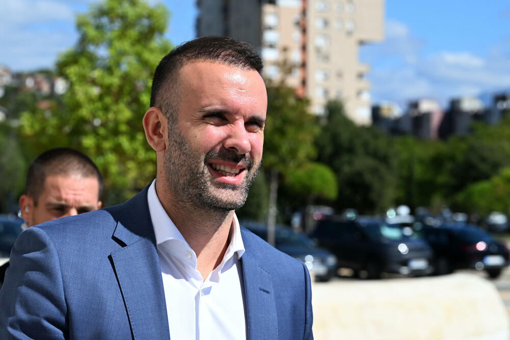 Spajić dolazi na sastanak, Foto: Boris Pejović