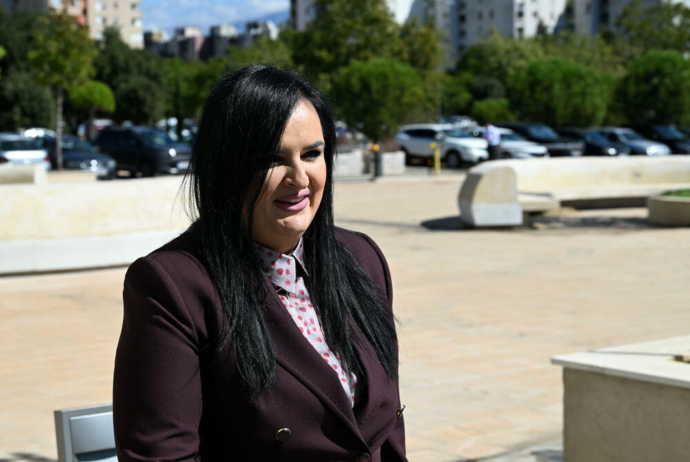<p>Sastanak se održava u okviru proširene sjednice Upravnog odbora Unije poslodavaca Crne Gore (UPCG), a poslodavci očekuju dodatna objašnjenja predloženih mjera i njihovog uticaja na poslovanje i privredu u cjelini</p>