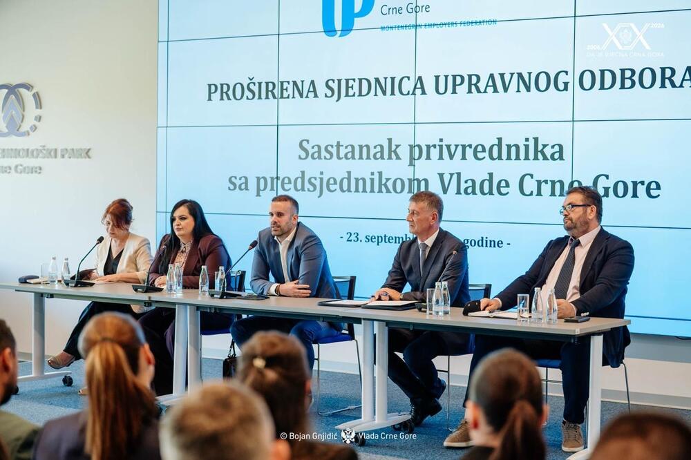 Sa sjednice, Foto: Bojan Gnjidić/Vlada Crne Gore
