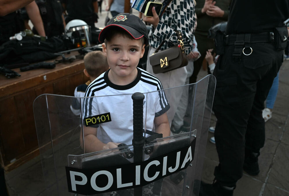 <p>Na događaju građanima predstavljena policijska oprema</p>