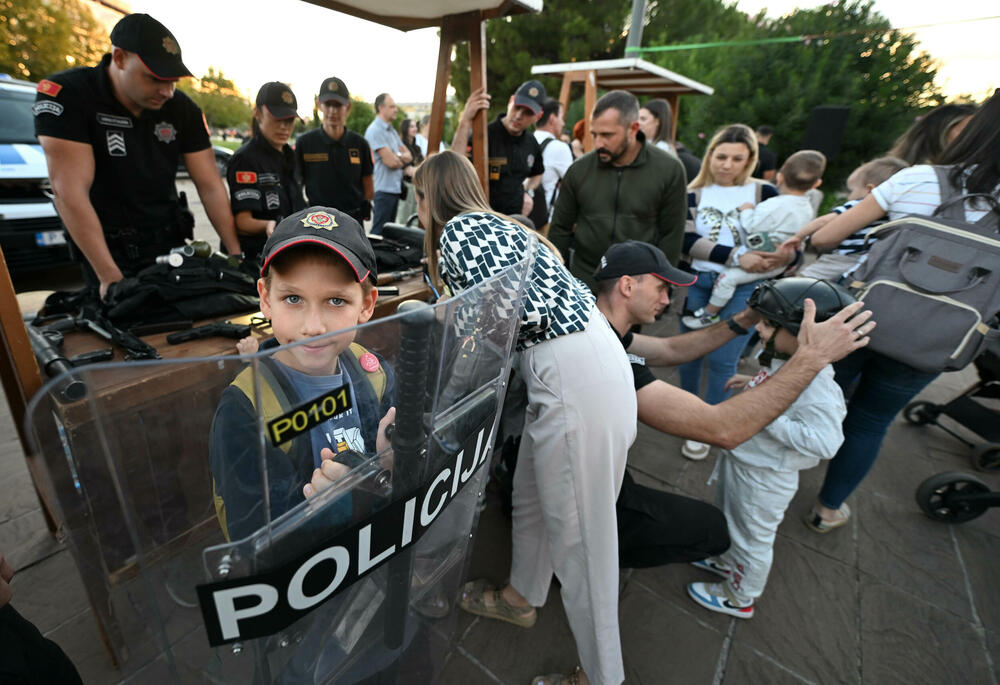 <p>Na događaju građanima predstavljena policijska oprema</p>