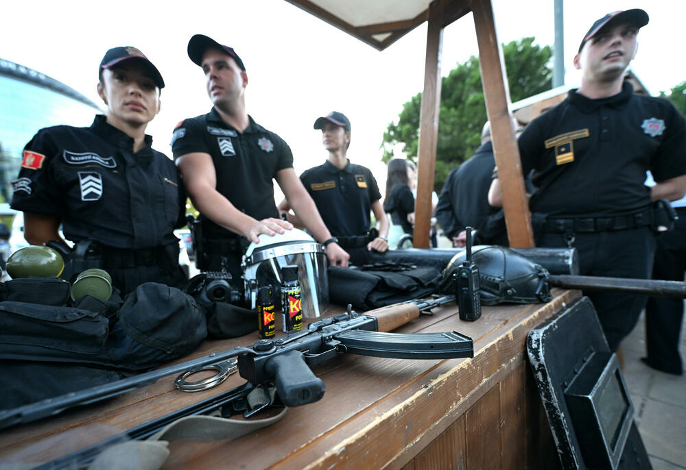 <p>Na događaju građanima predstavljena policijska oprema</p>