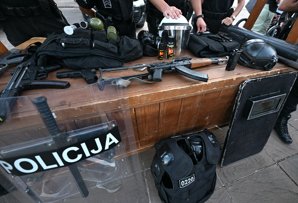 <p>Na događaju građanima predstavljena policijska oprema</p>