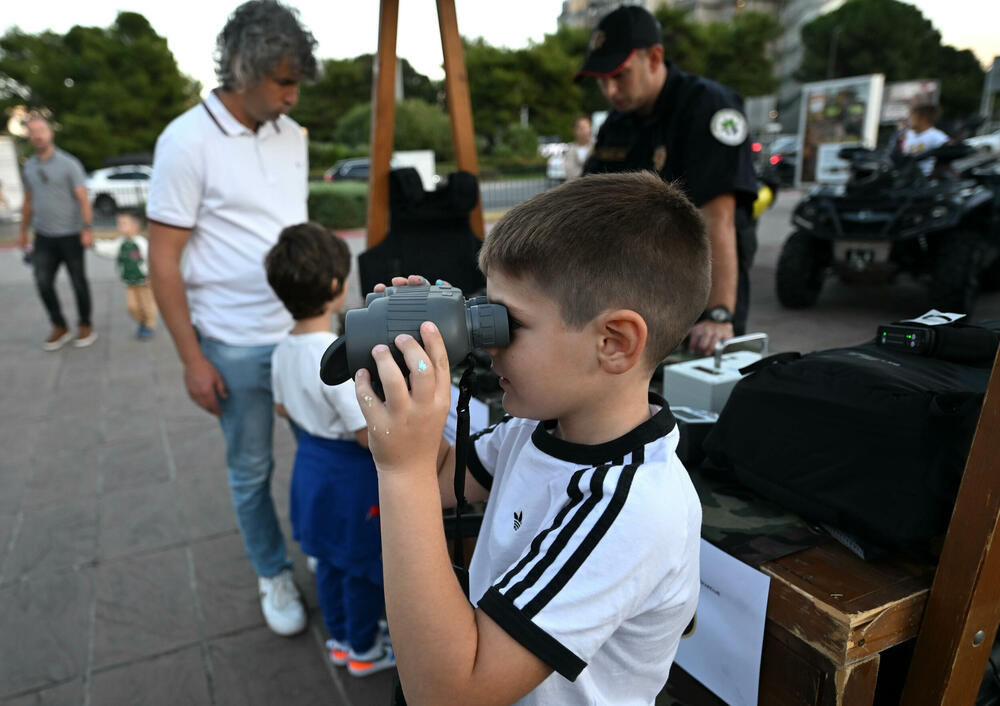<p>Na događaju građanima predstavljena policijska oprema</p>