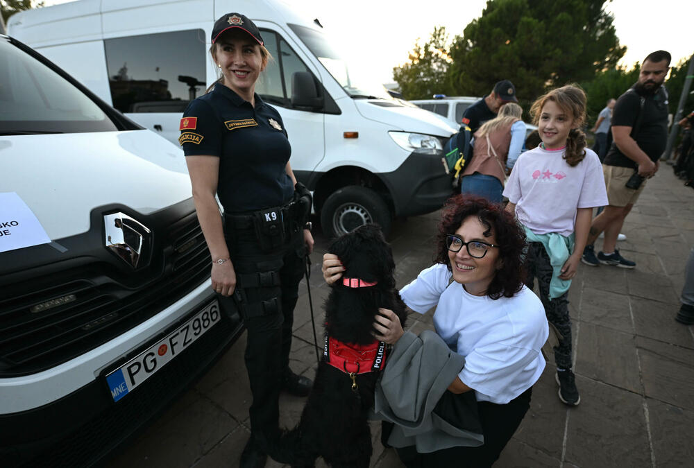 <p>Na događaju građanima predstavljena policijska oprema</p>