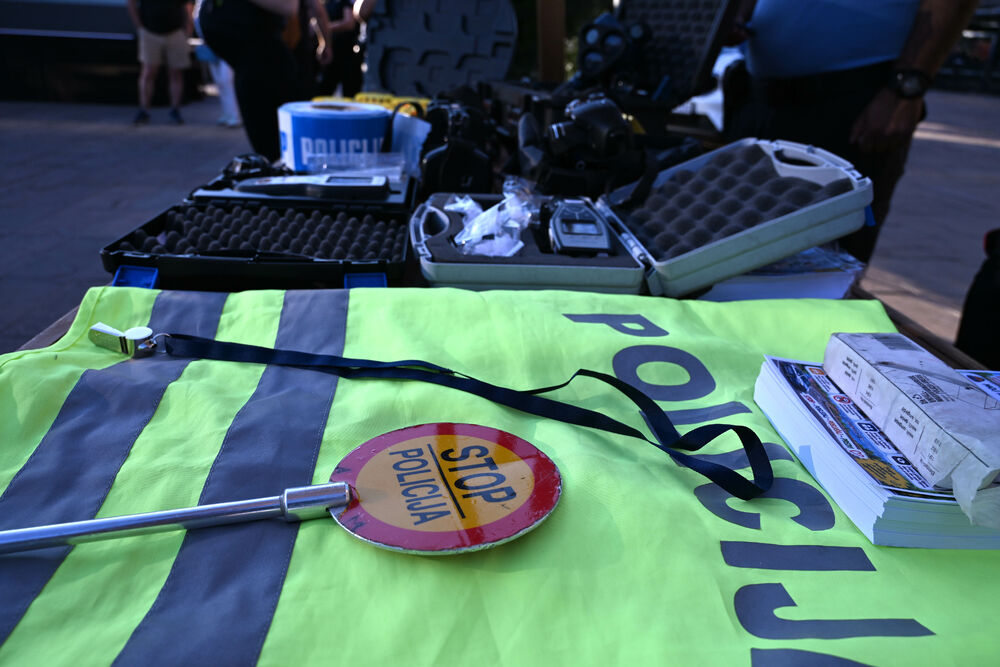 <p>Na događaju građanima predstavljena policijska oprema</p>
