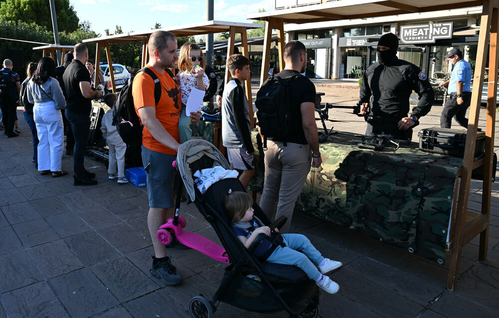 <p>Na događaju građanima predstavljena policijska oprema</p>