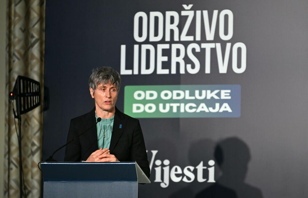 <p>Vijesti organizovale konferenciju koja je okupila okupiće predstavnike institucija, međunarodnih organizacija, poslovne, akademske i finansijske zajednice, civilnog sektora, kao i stručnjake iz oblasti održivog razvoja, energetike, investicija i ESG-a</p>