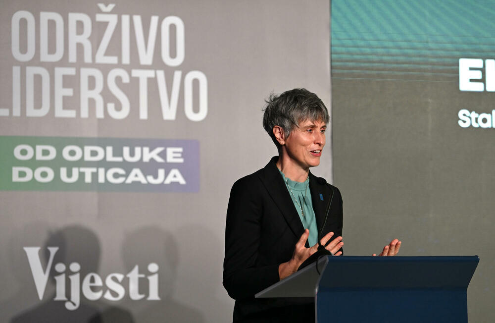 <p>Vijesti organizovale konferenciju koja je okupila okupiće predstavnike institucija, međunarodnih organizacija, poslovne, akademske i finansijske zajednice, civilnog sektora, kao i stručnjake iz oblasti održivog razvoja, energetike, investicija i ESG-a</p>