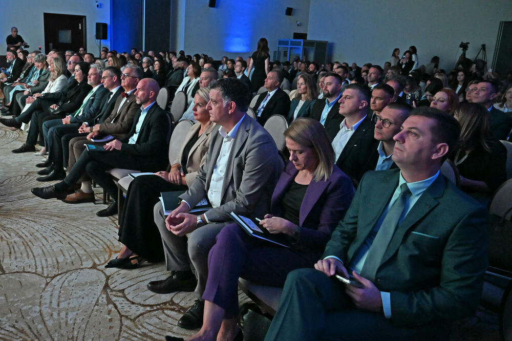 FOTO Konferencija &bdquo;Održivo liderstvo: Od odluke do uticaja&ldquo;