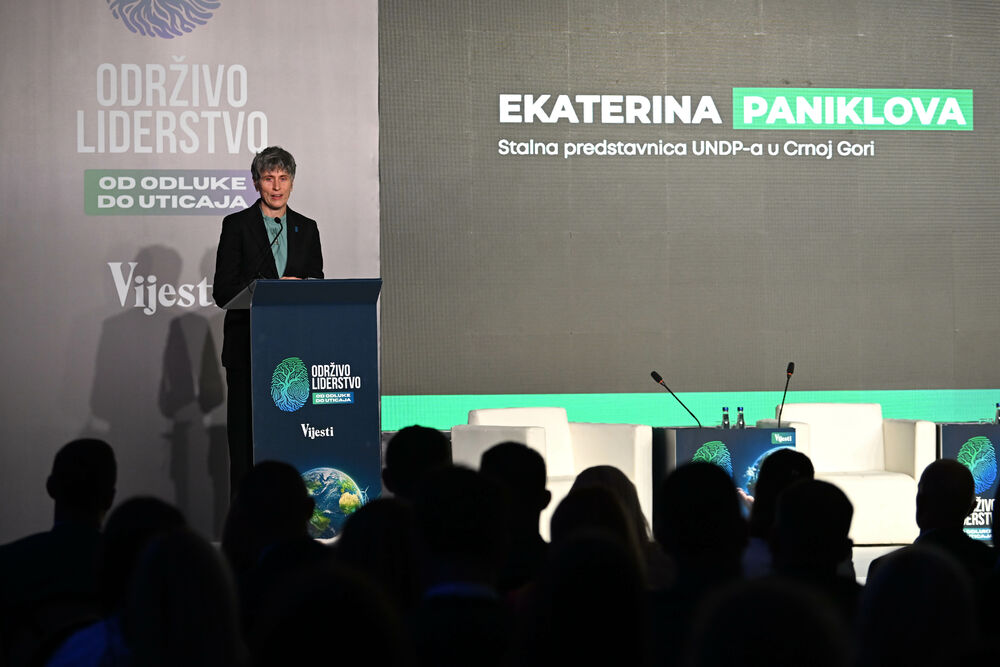 <p>Vijesti organizovale konferenciju koja je okupila okupiće predstavnike institucija, međunarodnih organizacija, poslovne, akademske i finansijske zajednice, civilnog sektora, kao i stručnjake iz oblasti održivog razvoja, energetike, investicija i ESG-a</p>
