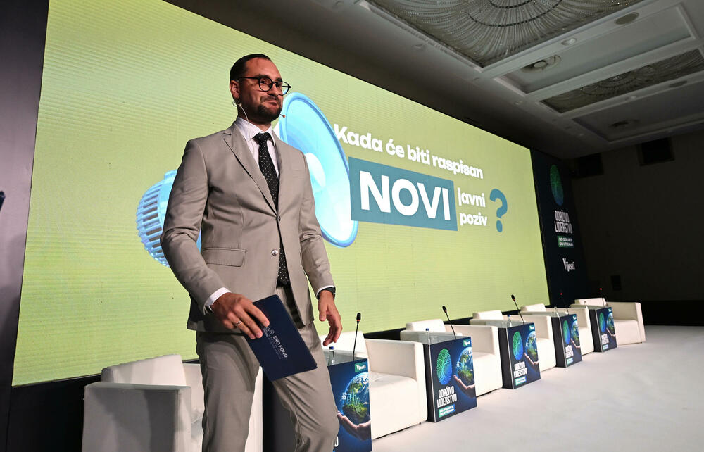<p>Vijesti organizovale konferenciju koja je okupila okupiće predstavnike institucija, međunarodnih organizacija, poslovne, akademske i finansijske zajednice, civilnog sektora, kao i stručnjake iz oblasti održivog razvoja, energetike, investicija i ESG-a</p>