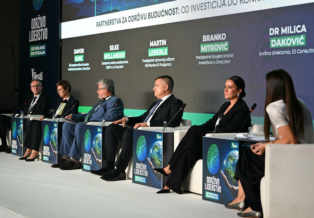 <p>Vijesti organizovale konferenciju koja je okupila okupiće predstavnike institucija, međunarodnih organizacija, poslovne, akademske i finansijske zajednice, civilnog sektora, kao i stručnjake iz oblasti održivog razvoja, energetike, investicija i ESG-a</p>