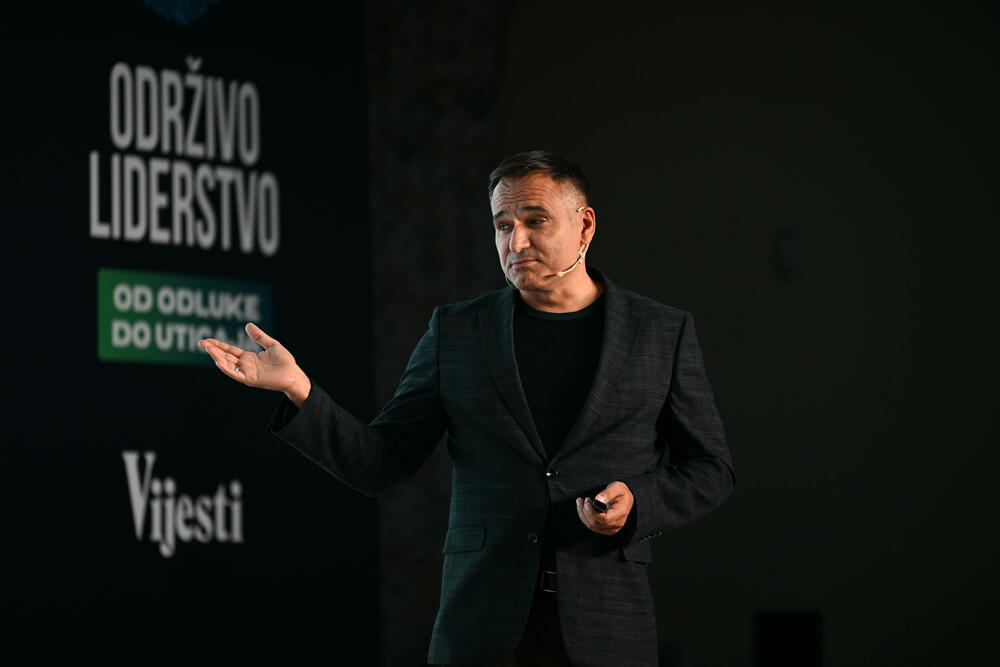 <p>Vijesti organizovale konferenciju koja je okupila okupiće predstavnike institucija, međunarodnih organizacija, poslovne, akademske i finansijske zajednice, civilnog sektora, kao i stručnjake iz oblasti održivog razvoja, energetike, investicija i ESG-a</p>