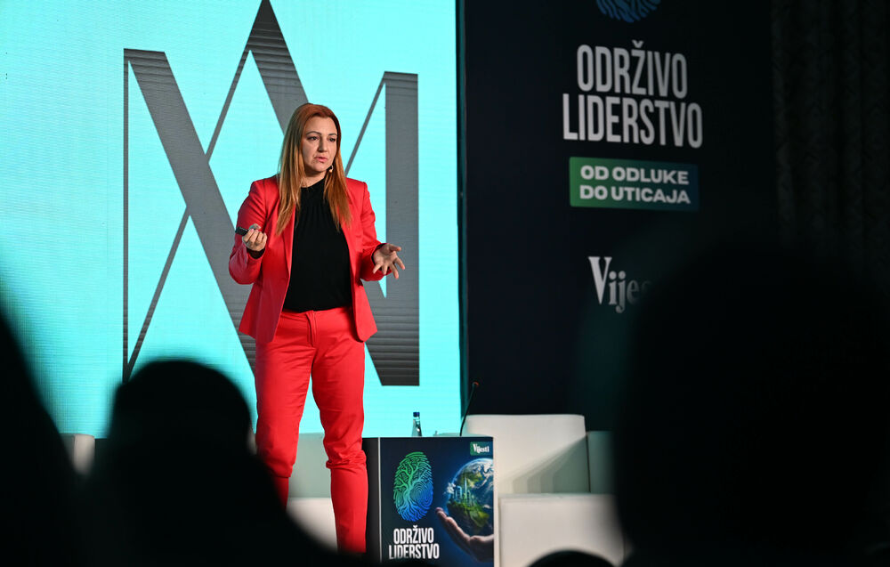 <p>Vijesti organizovale konferenciju koja je okupila okupiće predstavnike institucija, međunarodnih organizacija, poslovne, akademske i finansijske zajednice, civilnog sektora, kao i stručnjake iz oblasti održivog razvoja, energetike, investicija i ESG-a</p>
