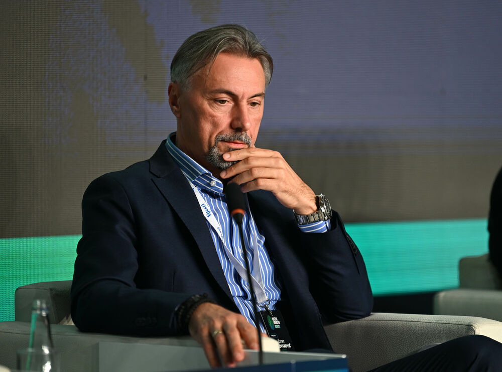 <p>Vijesti organizovale konferenciju koja je okupila okupiće predstavnike institucija, međunarodnih organizacija, poslovne, akademske i finansijske zajednice, civilnog sektora, kao i stručnjake iz oblasti održivog razvoja, energetike, investicija i ESG-a</p>