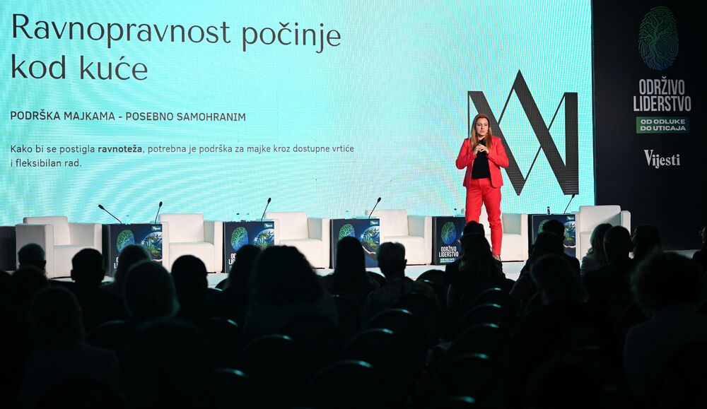 <p>Vijesti organizovale konferenciju koja je okupila okupiće predstavnike institucija, međunarodnih organizacija, poslovne, akademske i finansijske zajednice, civilnog sektora, kao i stručnjake iz oblasti održivog razvoja, energetike, investicija i ESG-a</p>